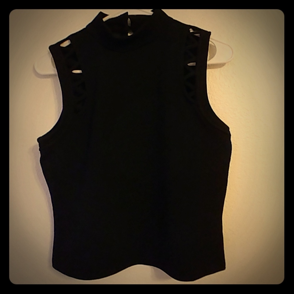 I.N. Black crop top